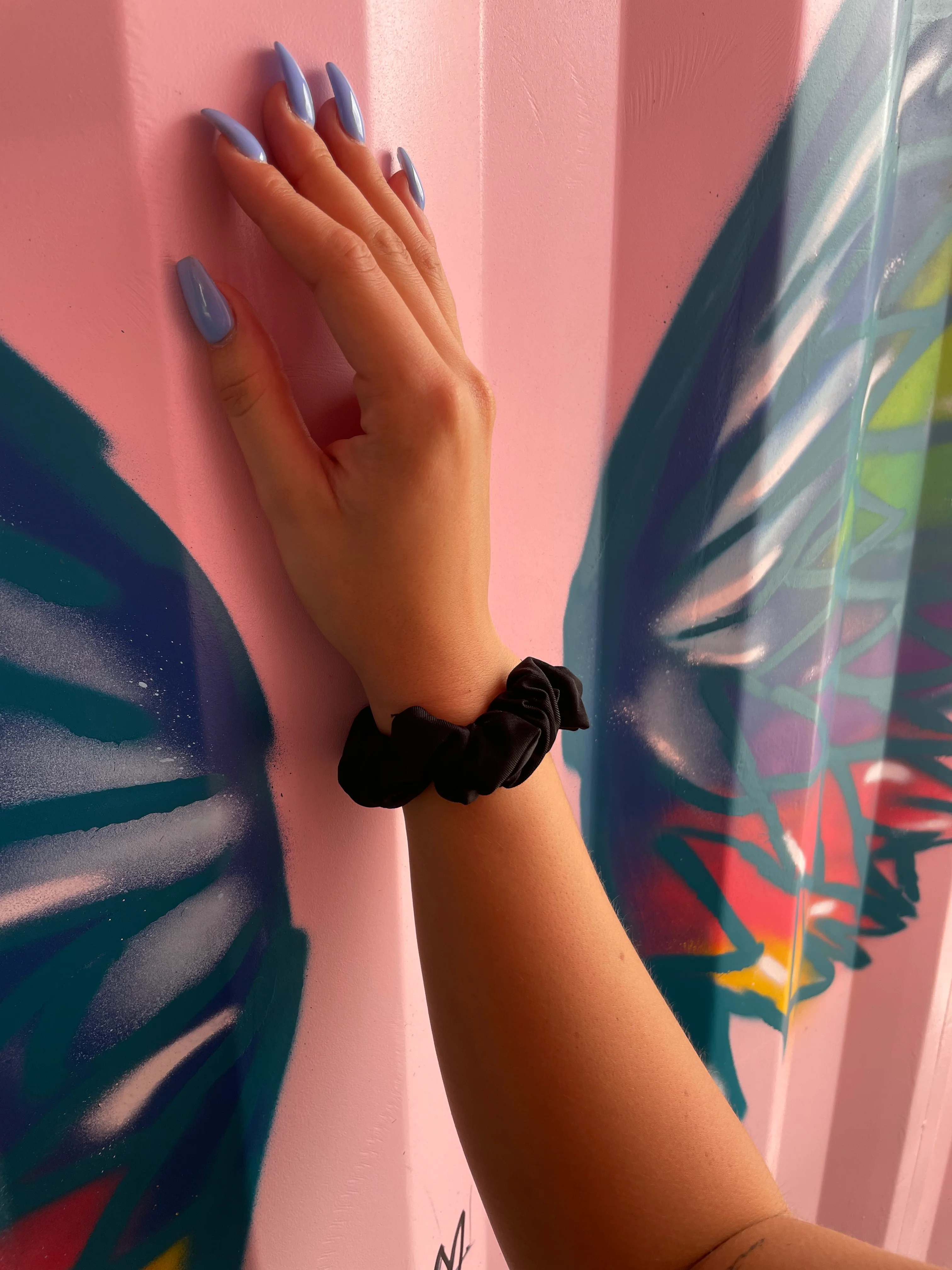 invisaWear Cup Cover - Drink Spiking Prevention Scrunchie - Image 3